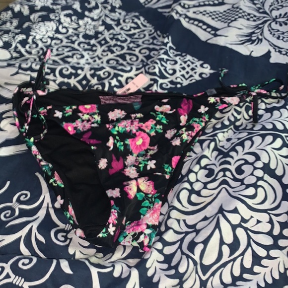 Victoria secret swimsuit - Picture 3 of 6